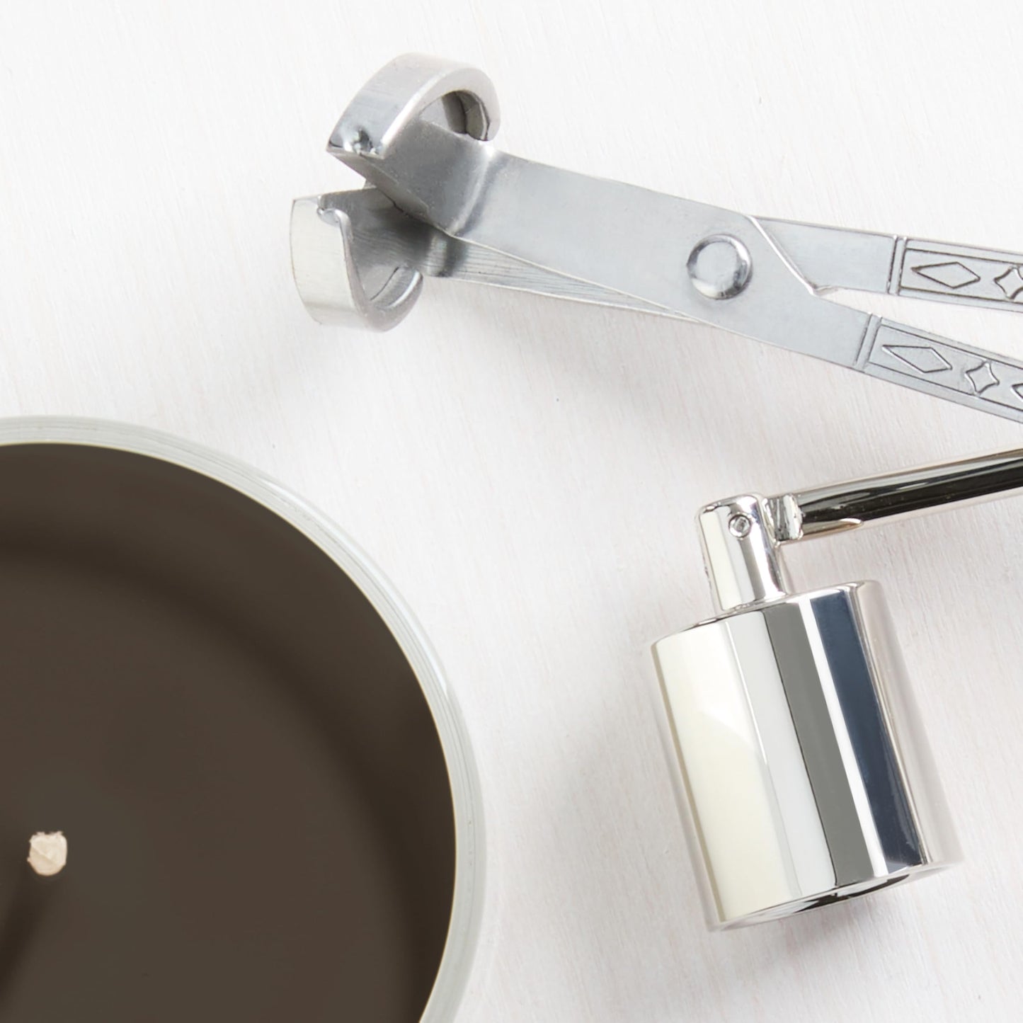 Yankee Candle Cliffside Sunrise, Scented Candle, 22oz Large Jar with up to 150 Hour Burn Time, Giftable