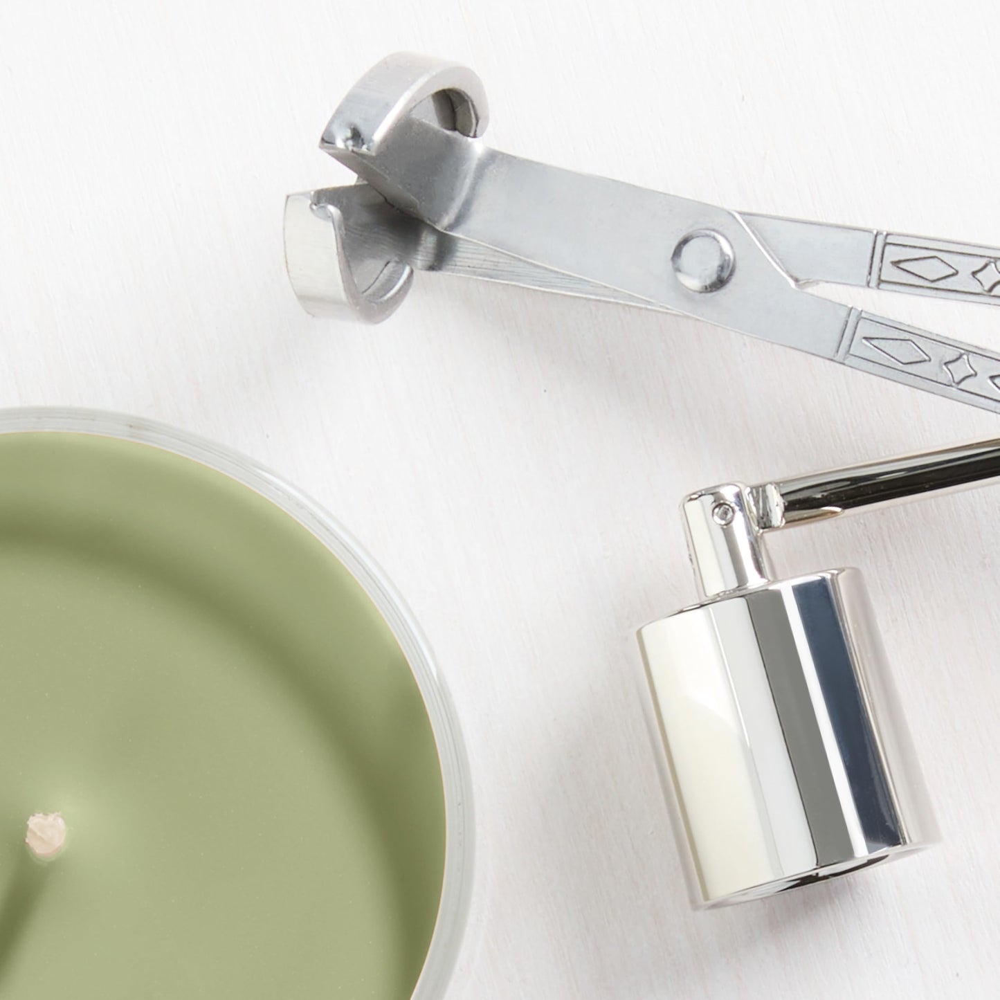 Yankee Candle Cliffside Sunrise, Scented Candle, 22oz Large Jar with up to 150 Hour Burn Time, Giftable