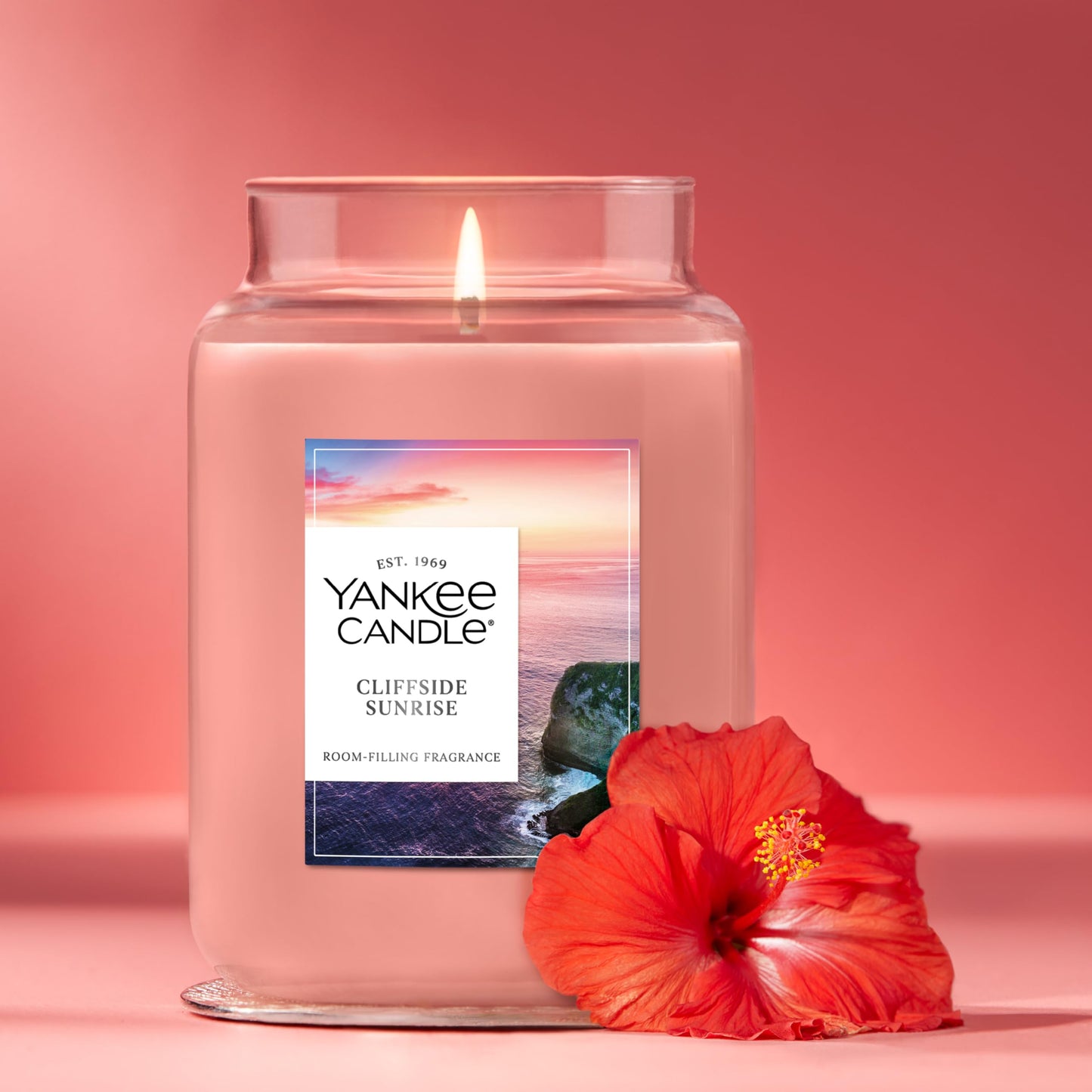 Yankee Candle Cliffside Sunrise, Scented Candle, 22oz Large Jar with up to 150 Hour Burn Time, Giftable