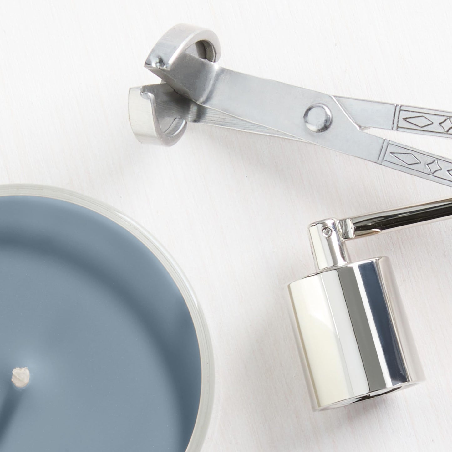 Yankee Candle Cliffside Sunrise, Scented Candle, 22oz Large Jar with up to 150 Hour Burn Time, Giftable