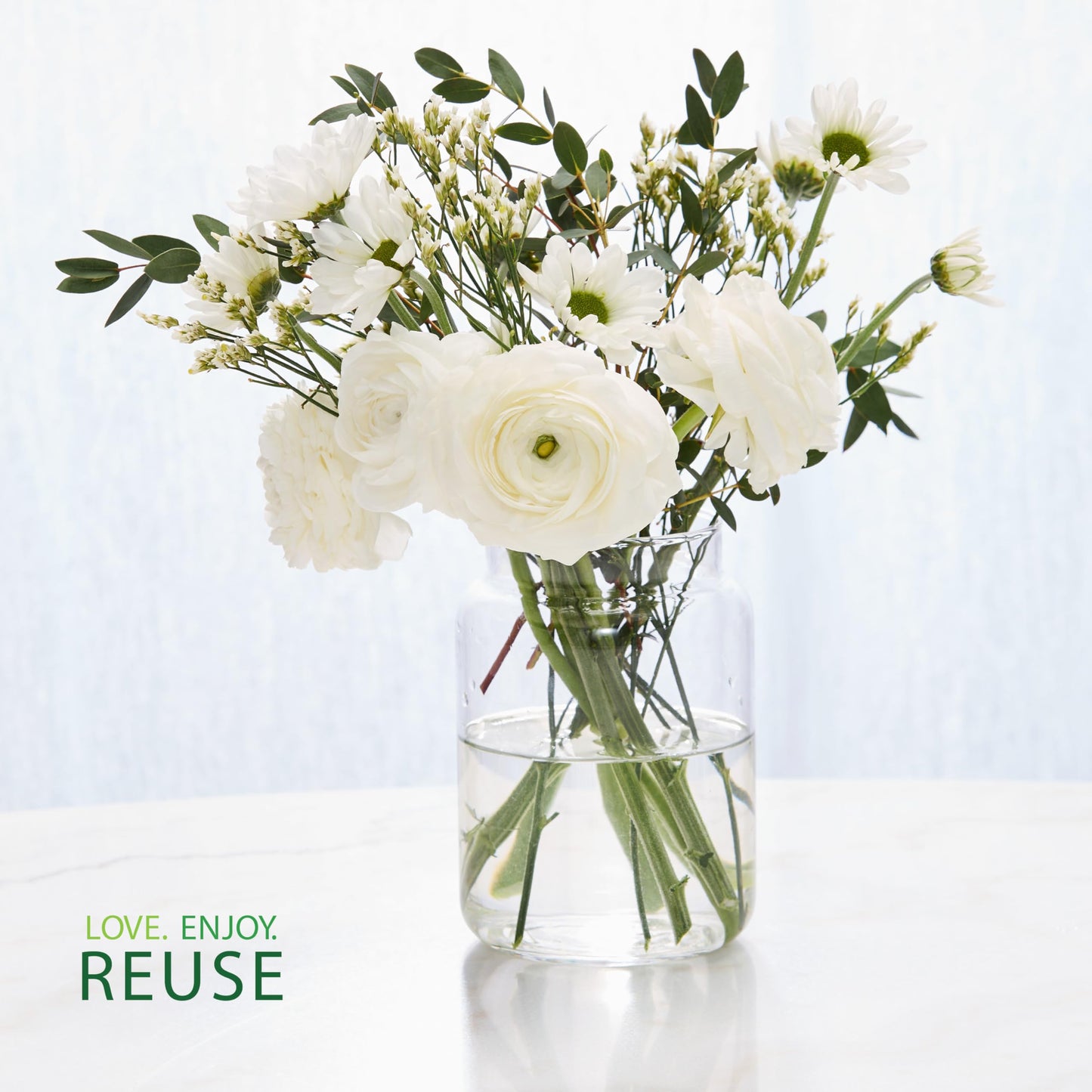 Yankee Candle Cliffside Sunrise, Scented Candle, 22oz Large Jar with up to 150 Hour Burn Time, Giftable